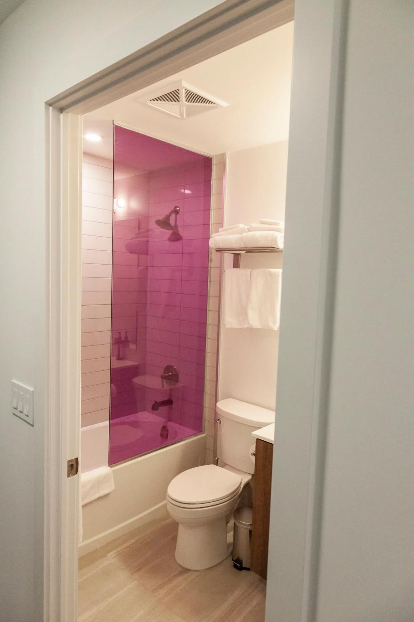 The Laundry Rooms Station Park Kitchener Exterior photo